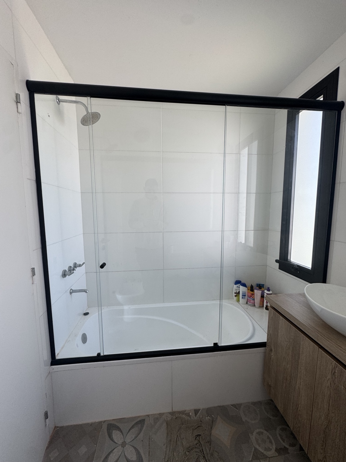Corrediza negra para bañera