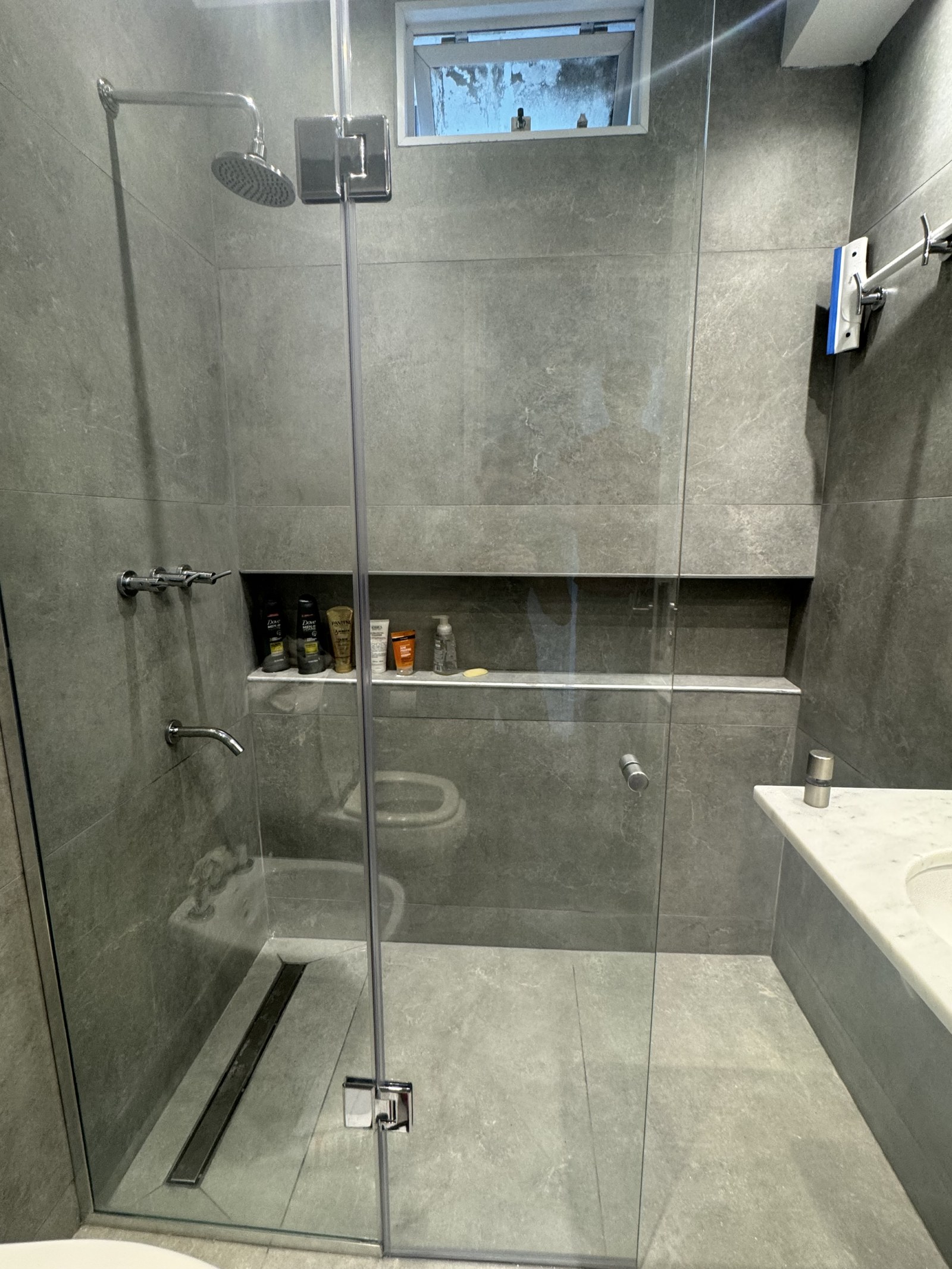 Mampara rebatible vidrio a vidrio